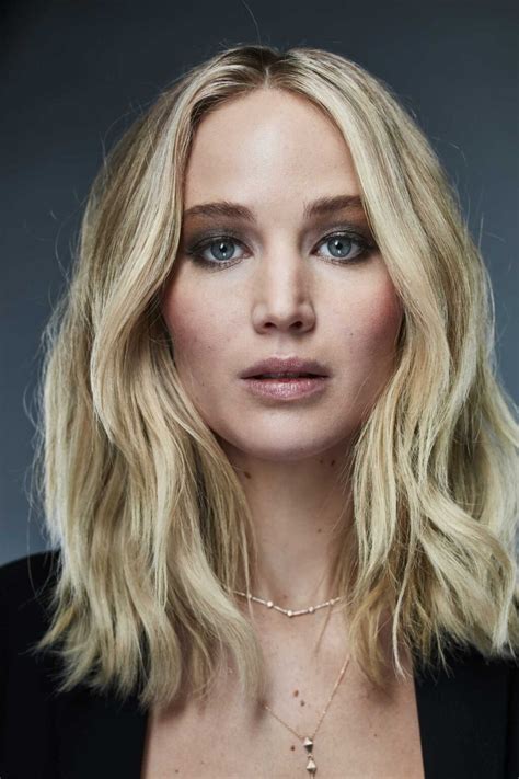 jennifer lawrence biography age.